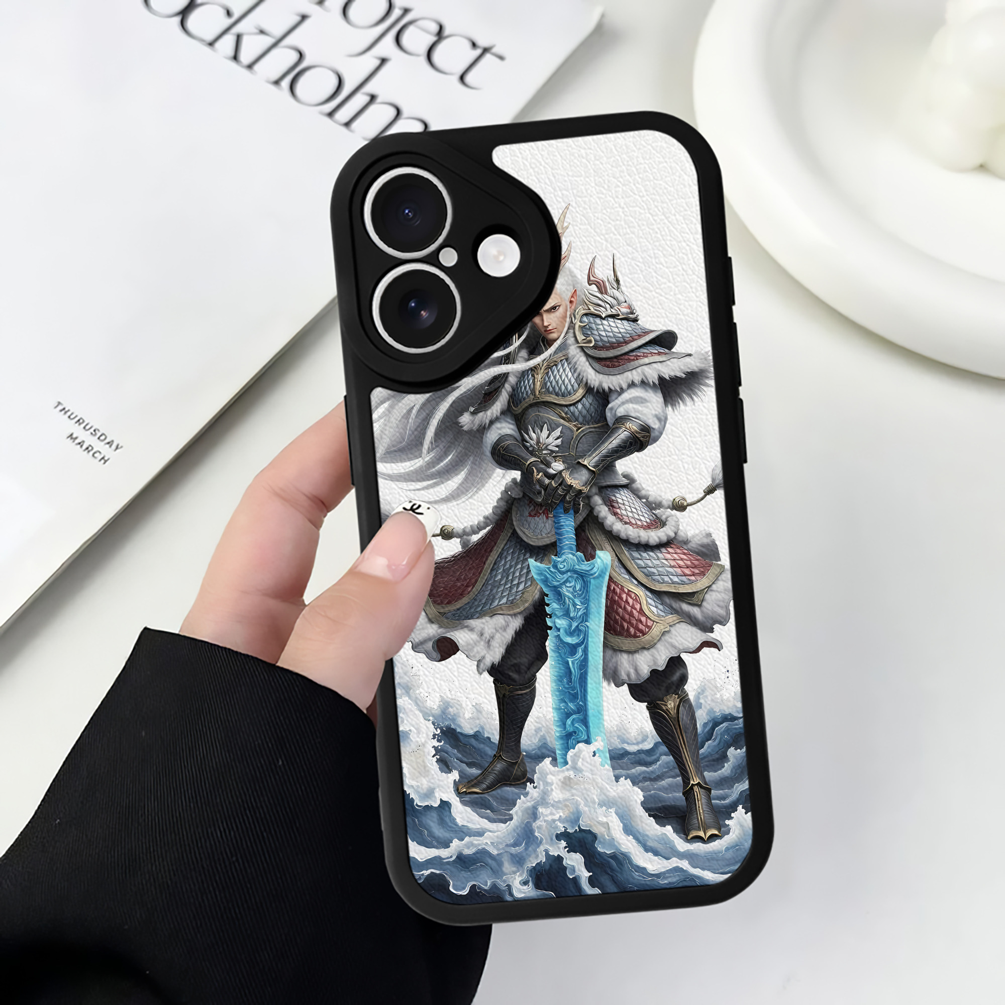 （画像用） Ne Zha 2 ナタ 魔童の大暴れ 【iPhone 16シリーズ対応】シリコンスマホケース（レザー調） 材質：シリコン